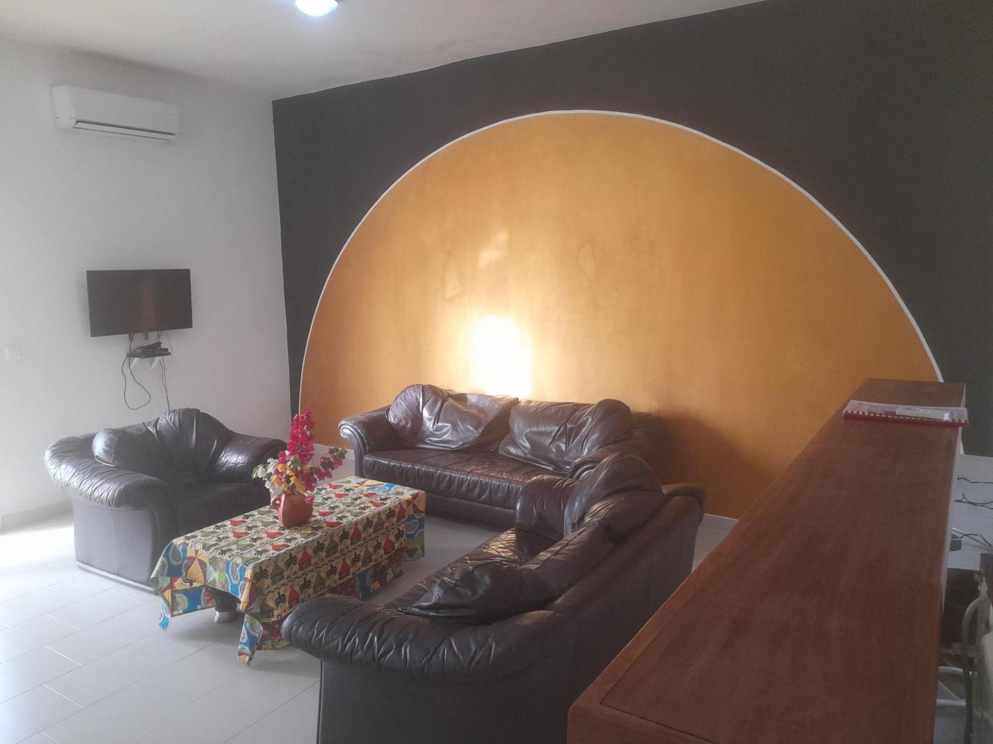 Appartement Familial Spacieux Avec Climatisation Ziguinchor Exteriér fotografie
