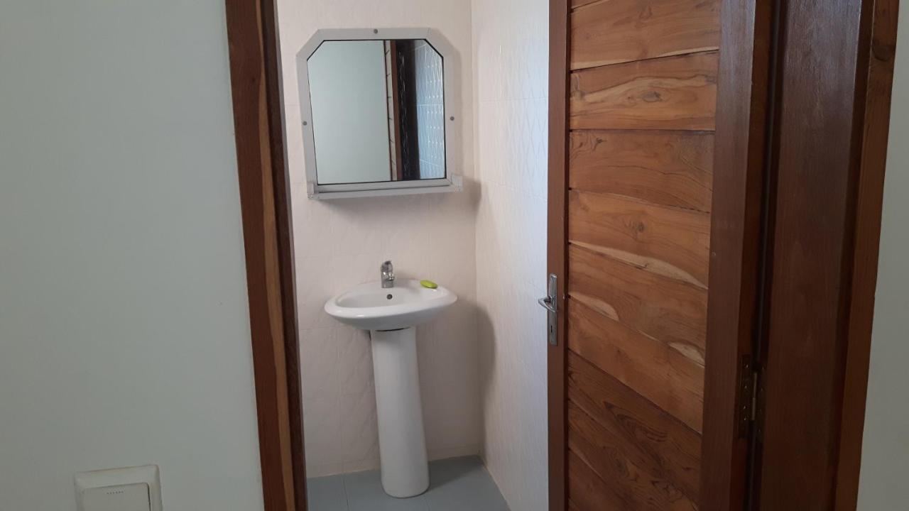 Appartement Familial Spacieux Avec Climatisation Ziguinchor Exteriér fotografie
