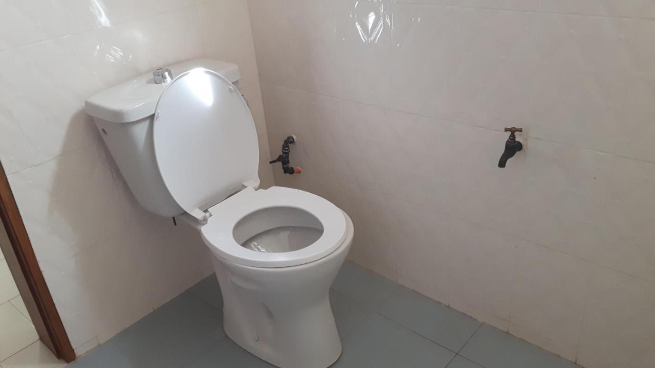 Appartement Familial Spacieux Avec Climatisation Ziguinchor Exteriér fotografie