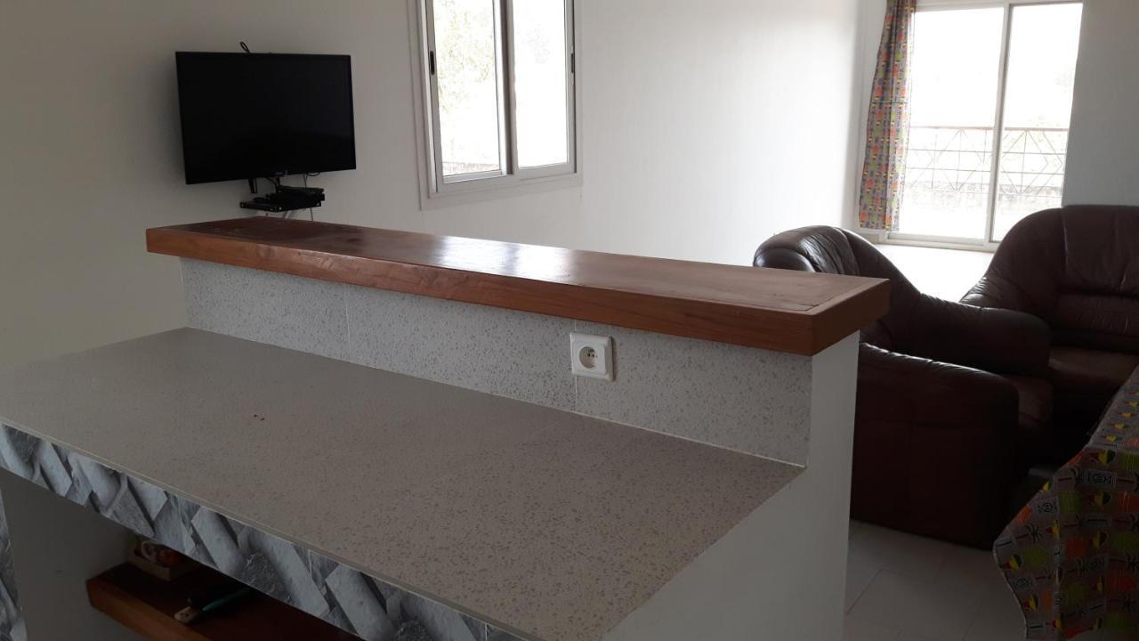 Appartement Familial Spacieux Avec Climatisation Ziguinchor Exteriér fotografie